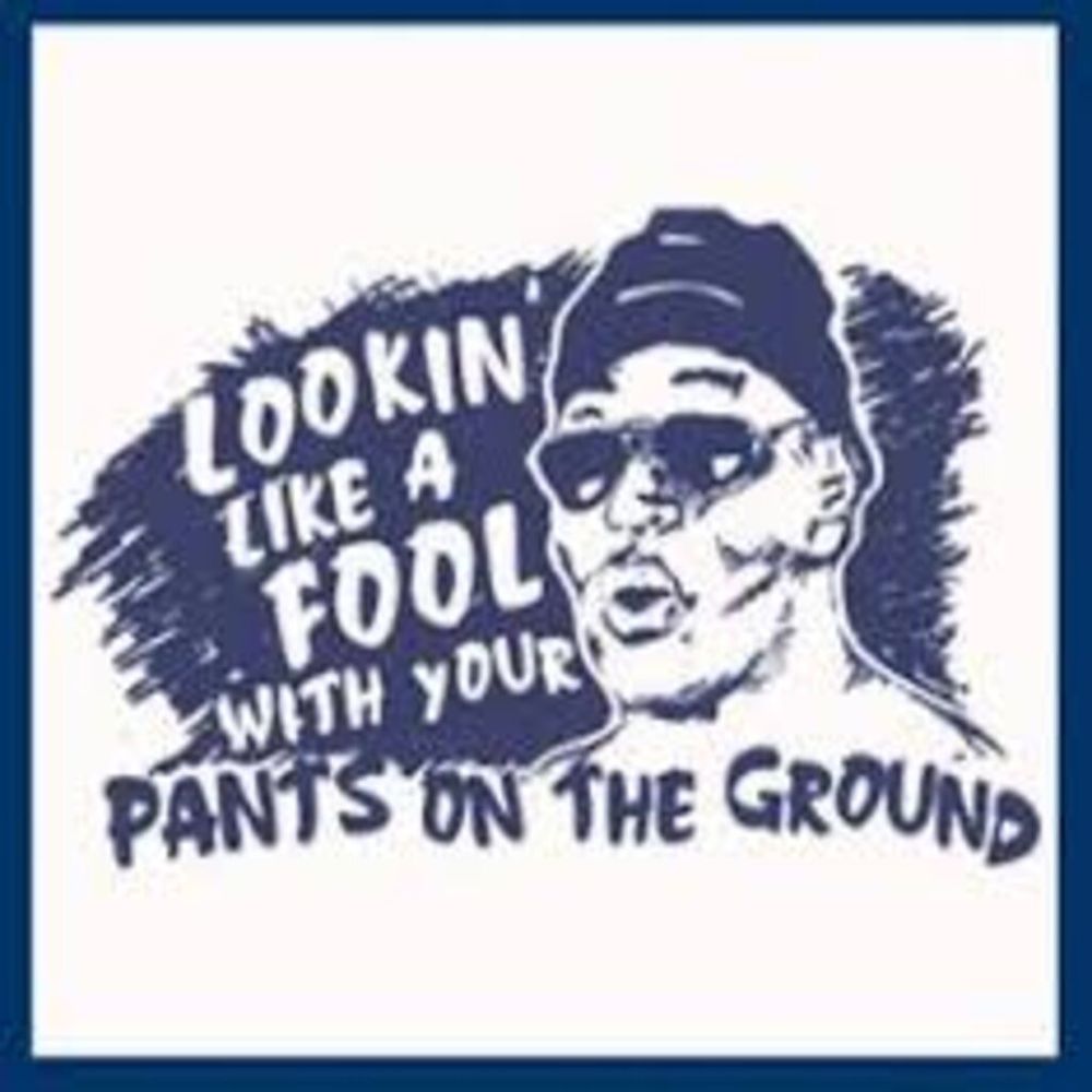 Pochette de Pants on the Ground